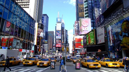 Con phố bán lẻ có giá thuê đắt nhất thế giới năm nay thuộc về Đại lộ số 5 (New York) với giá 32.000USD một m2 mỗi năm.