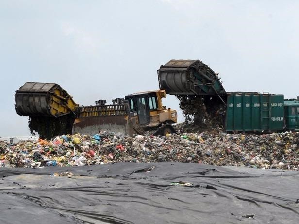Rác thải của TP.HCM chủ yếu được chôn lấp tại bãi rác Đa Phước. 