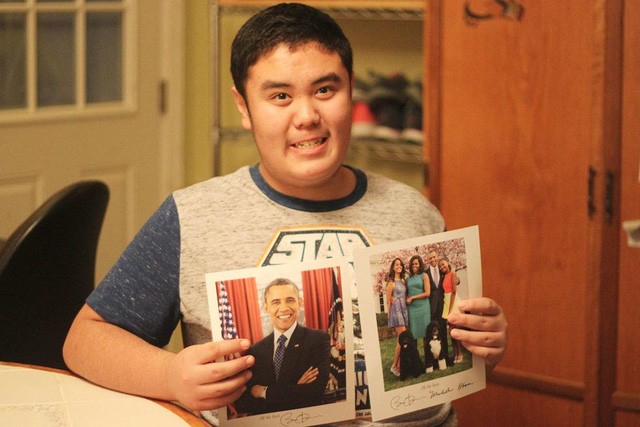 Tổng thống Mỹ Obama đã hồi âm và gửi ảnh có chữ ký của ông cho Thomas Trần.