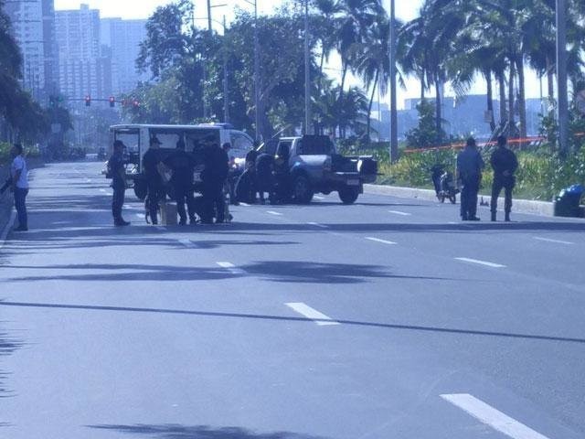 Khu vực hiện trường nơi cảnh sát Manila tìm ra vật nghi là bom tự chế và tiến hành nổ an toàn ở gần đại sứ quán Mỹ - Ảnh: GMA Network