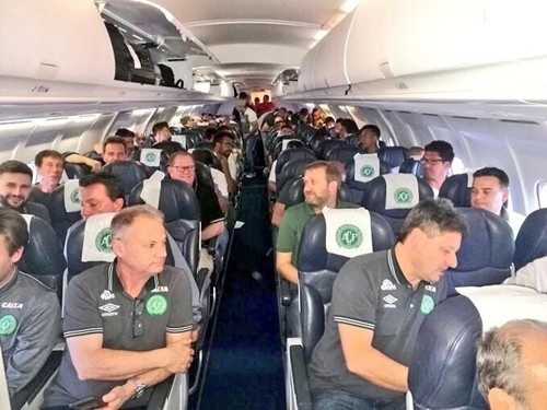 Ảnh chụp các thành viên của Chapecoense trước giờ máy bay cất cánh. Ảnh: Twitter/Andres Felipe Arcos.