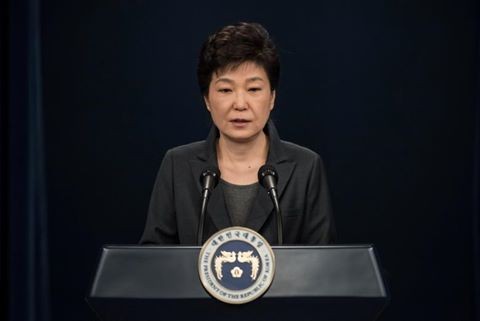 Bê bối vụ pháp sư, Tổng thống Park tuyên bố sẵn sàng từ chức