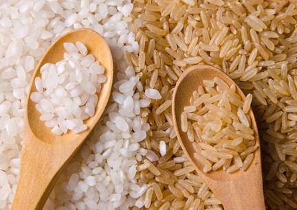 Gạo nâu có nhiều giá trị dinh dưỡng hơn gạo trắng. Ảnh: Vegkitchen.