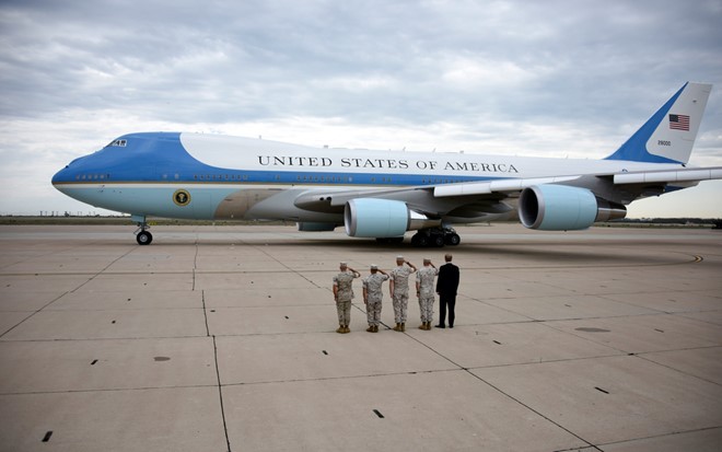 Tổng thống đắc cử Donald Trump muốn hủy đơn đặt hàng chiếc chuyên cơ Air Force One vốn dành riêng cho ông chủ Nhà Trắng. 