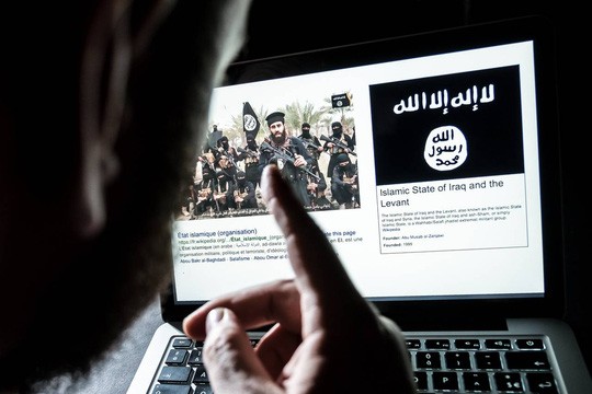 Facebook, Microsoft, Twitter và YouTube hợp tác ngăn chặn những nội dung tuyên truyền khủng bố Ảnh: Zuma Press.