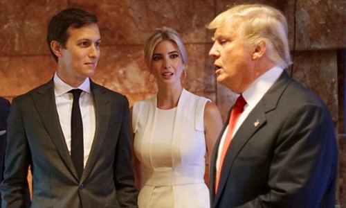 Ái nữ Ivanka Trump và con rể Jared Kushner luôn sát cánh bên Donald Trump. Ảnh: New York Times