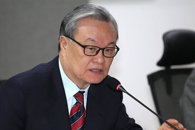 Ông In Myung Jin được chỉ định làm lãnh đạo ủy ban khẩn cấp đảng cầm quyền Saenuri - Ảnh: Yonhap