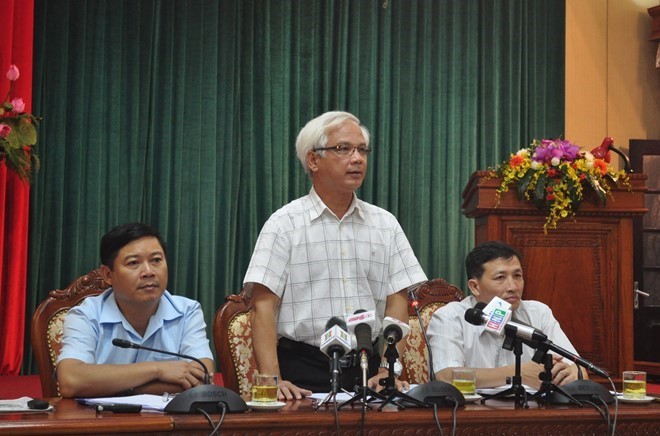 Phó trưởng Ban Nội chính Thành ủy Hà Nội Nguyễn Thế Toàn (đứng) cho biết năm 2016 Hà Nội xử lý 2 người đứng đầu đơn vị để xảy ra tham nhũng. 