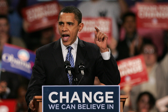 Năm 2008, thông điệp hy vọng của nghị sĩ Obama trẻ tuổi giúp ông trở thành tổng thống Mỹ. Ảnh: AP. 