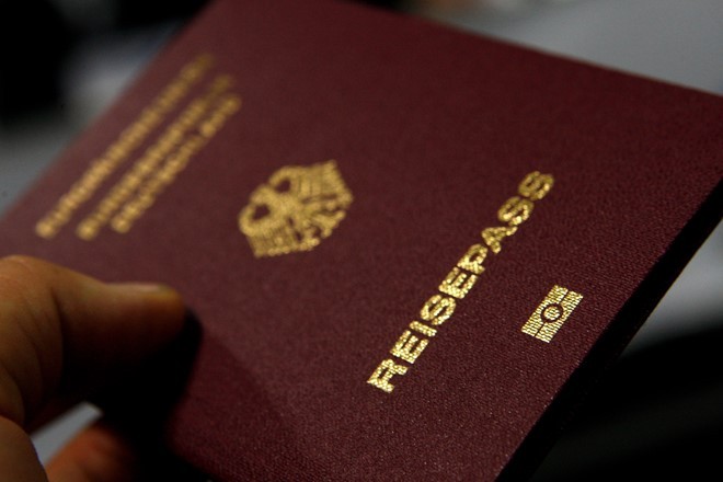 Các công dân của Đức nắm giữ tấm hộ chiếu quyền lực nhất thế giới theo các bảng xếp hạng hộ chiếu toàn cầu. Ảnh: Getty. 