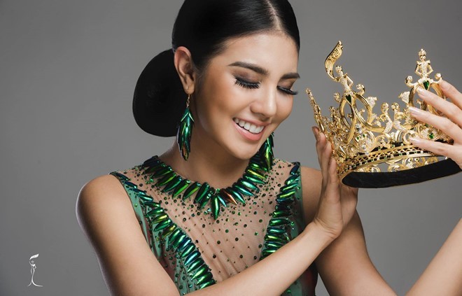 Người đẹp Indonesia đăng quang MGI 2016 khi 21 tuổi. Trước đó, cô cũng được đánh giá là một trong những thí sinh mạnh nhất cuộc thi.