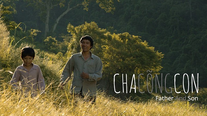 Trước khi dự kiến ra mắt khán giả Việt Nam vào tháng 4, Cha cõng con hiện chu du tới nhiều sự kiện điện ảnh quốc tế khác nhau.