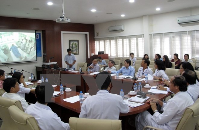 Các bác sỹ Bệnh viện Nhân Dân Gia Định hỗ trợ chẩn đoán từ xa cho bệnh nhân ở Bệnh viện huyện Củ Chi. 