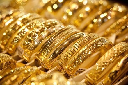 Giá vàng hôm nay 28 Tết: Vàng sát mốc 37 triệu đồng