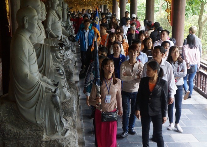 Vợ chồng Lịch thường trà trộn vào từng đoàn du khách đến chùa Bái Đính để trộm cắp tài sản. 