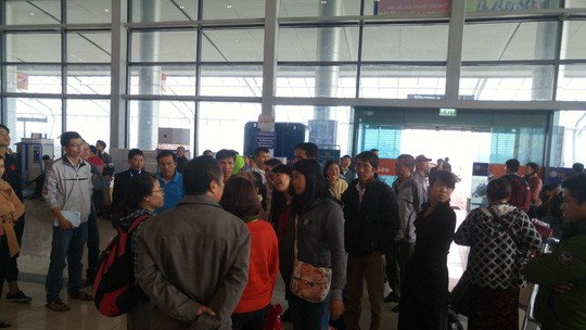 Hành khách tại sân bay Cát Bi.