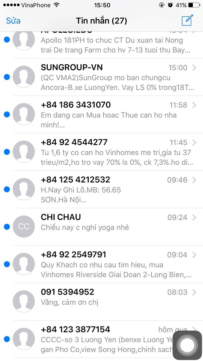 Chị Thu Hương nhận được hàng chục tin nhắn rác đủ loại nội dung chi trong một buổi trưa. Ảnh: NVCC.