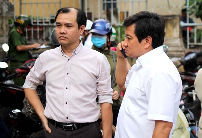 Ông Đoàn Ngọc Hải, Phó chủ tịch UBND TP.HCM trực tiếp xuống hiện trường xử phạt các hành vi lấn chiếm vỉa hè.