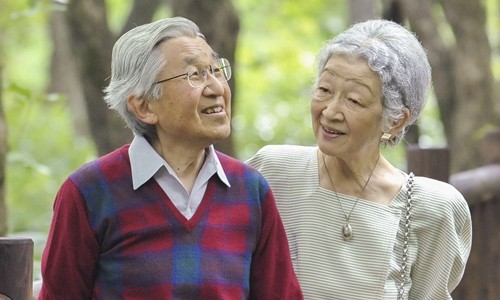 Nhà vua Akihito và Hoàng hậu Michiko. Ảnh: Sách Their Majesties the Emperor and Empress of Japan