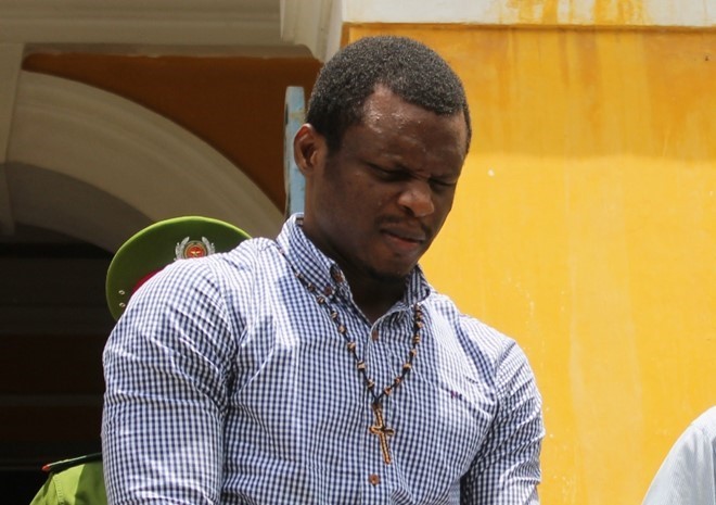 Okoye Uchenna, quốc tịch Nigeria, bị Tòa án TP.HCM xử 15 năm tù về tội Lừa đảo chiếm đoạt tài sản vào năm 2014. 