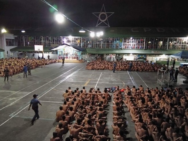 Các tù nhân ở nhà tù Cebu hôm 28/2. Ảnh: AFP. 