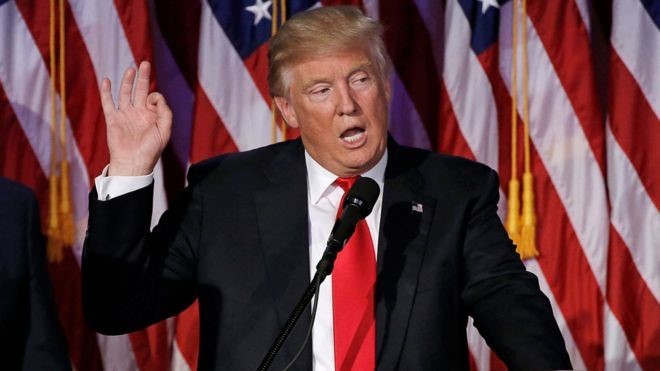 Tổng thống Donald Trump từng nói sẽ không nhận tiền lương. Ảnh: Reuters.