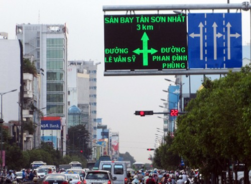 Ngoài tình hình giao thông, sắp tới các thông tin về mức độ ô nhiễm môi trường sẽ được đưa lên các biển báo điện từ trên đường để người dân theo dõi.