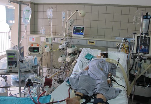 Các bệnh nhân được cấp cứu tại Bệnh viện Chợ Rẫy.