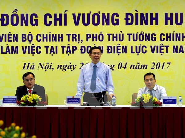 Phó Thủ tướng Chính phủ Vương Đình Huệ phát biểu tại buổi làm việc.