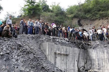 Hiện trường vụ sập mỏ than ở Golestan, bắc Iran.