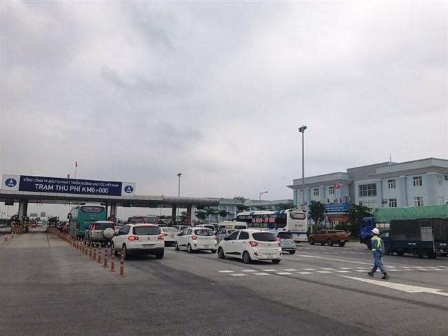 Phương tiện lưu thông tại trạm thu phí Km6 trên tuyến cao tốc Nội Bài - Lào Cai. Ảnh: VEC cung cấp.