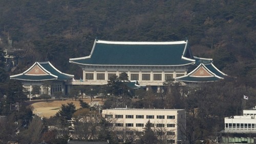 Nhà Xanh, phủ tổng thống bên triền núi ở Seoul. Ảnh: AP