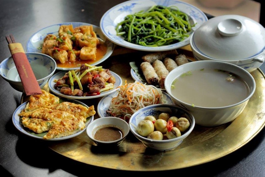Mâm cơm của người Việt Nam vẫn thiếu vi chất dinh dưỡng. Kẽm là vi chất quan trọng nhưng lại rất dễ bị thiếu hụt bởi các bà mẹ thường ít lưu ý đến vi chất này. Hình: minh họa