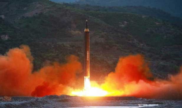 Tại sao tên lửa Triều Tiên đạt độ cao hơn 2.000km?