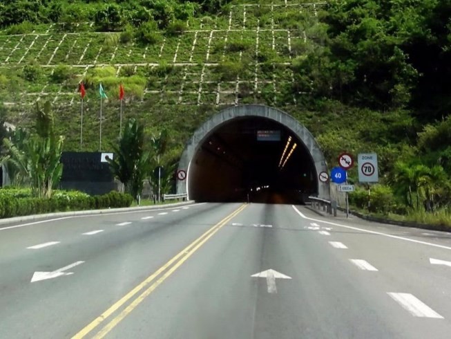 Hầm đường bộ Hải Vân sắp đóng cửa 30 phút mỗi ngày