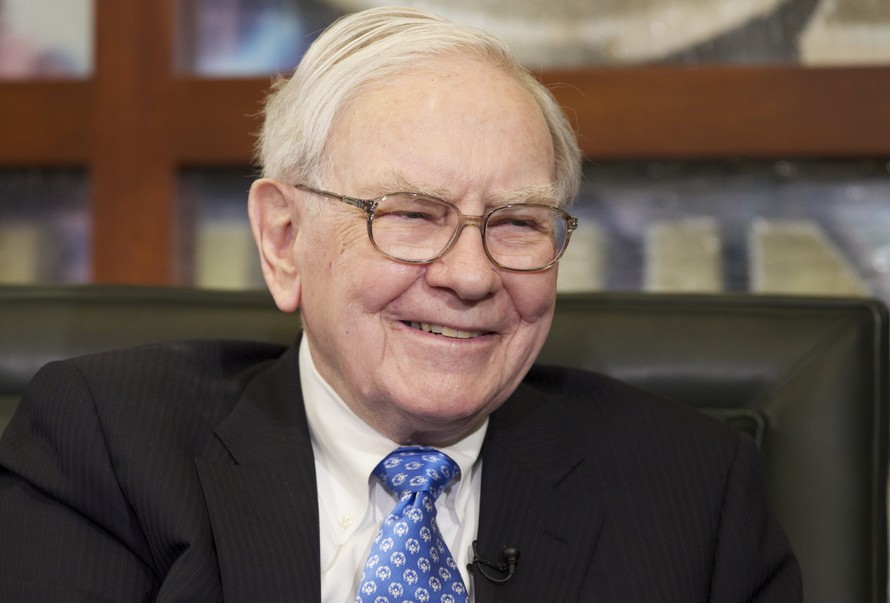 Ông hoàng chứng khoán người Mỹ Warren Buffett - ảnh: Reuters