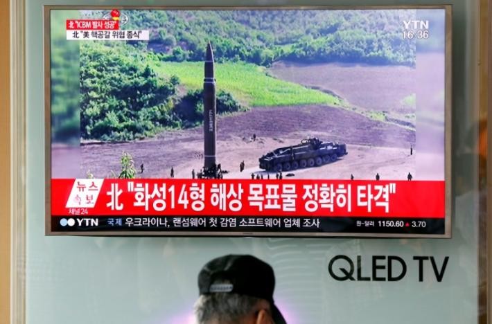 Tên lửa Hwasong-14 của Triều Tiên được phóng sớm 4/7. (Ảnh: Reuters)