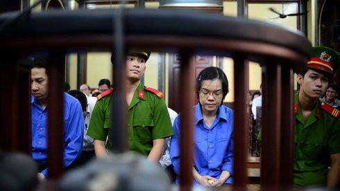 Huyền Như bị tuyên án tù chung thân về tội lừa đảo và cũng đang bị điều tra về tội tham ô theo đề nghị của hội đồng xét xử phúc thẩm