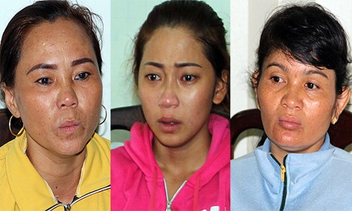 Hai mẹ con Oanh và Hương bị bắt. 