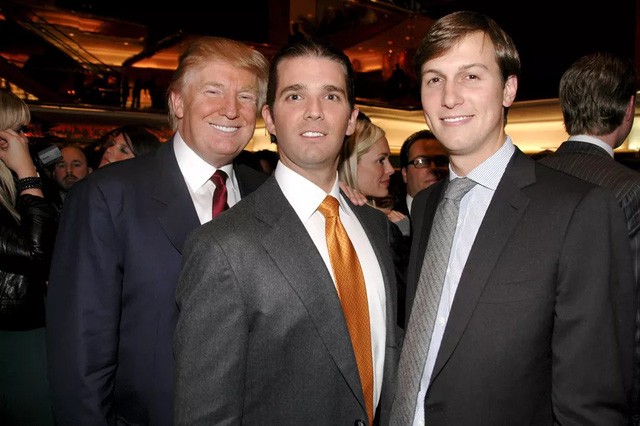 Từ trái qua phải: Tổng thống Donald Trump, Donald Trump Jr. và Jared Kushner (Ảnh: Getty)