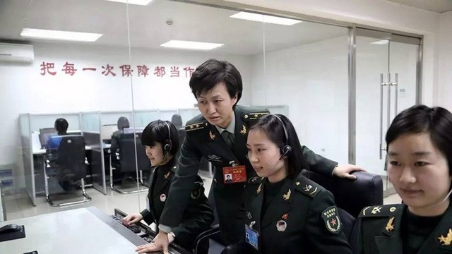 Đơn vị phụ trách thông tin liên lạc "Trạm điều hành Kênh 1" của Trung Quốc chỉ gồm toàn nữ giới (Ảnh: SCMP)