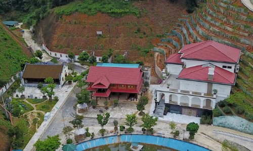 Khu biệt phủ của gia đình ông Phạm Sỹ Quý ở TP Yên Bái.