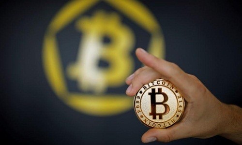 Tiền ảo Bitcoin đang đứng trước bước ngoặt quan trọng. Ảnh: Reuters