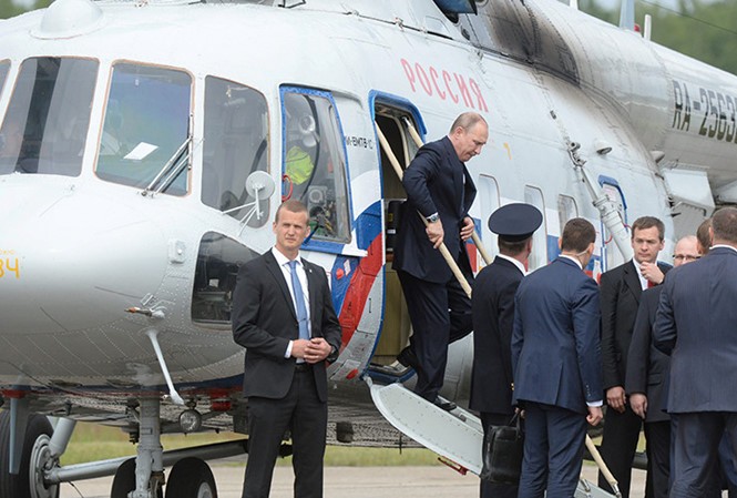 Tổng thống Nga Vladimir Putin đáp trực thăng đến Phần Lan hôm 27/7. Ảnh: Reuters