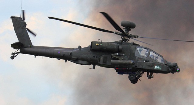 Máy bay trực thăng Apache (Ảnh: Sputnik)