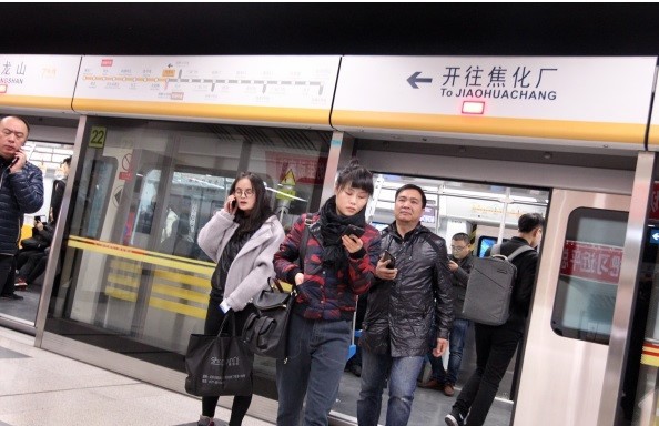 Ô nhiễm không khí ở Tuyến 8, trung tâm Bắc Kinh, ở mức cao nhất. Ảnh: SCMP