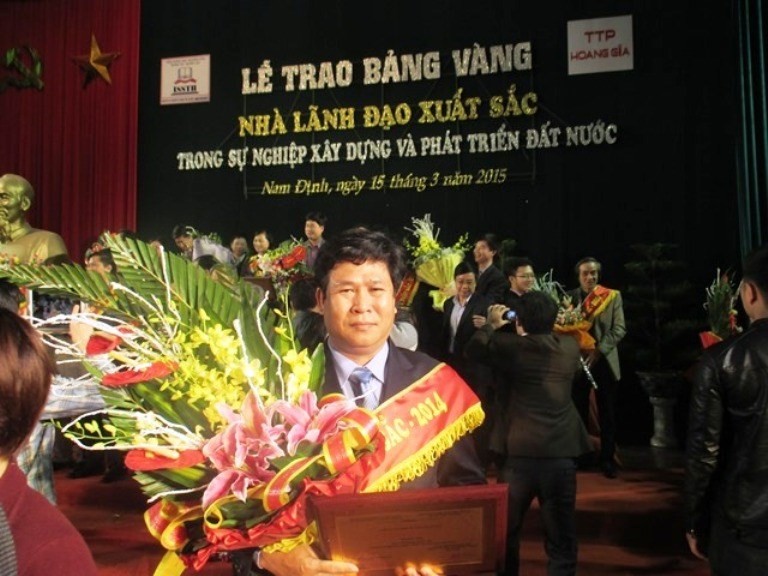 Quảng Nam: Kỷ luật Hiệu trưởng dùng tiền ngân sách để “mua” danh hiệu cá nhân