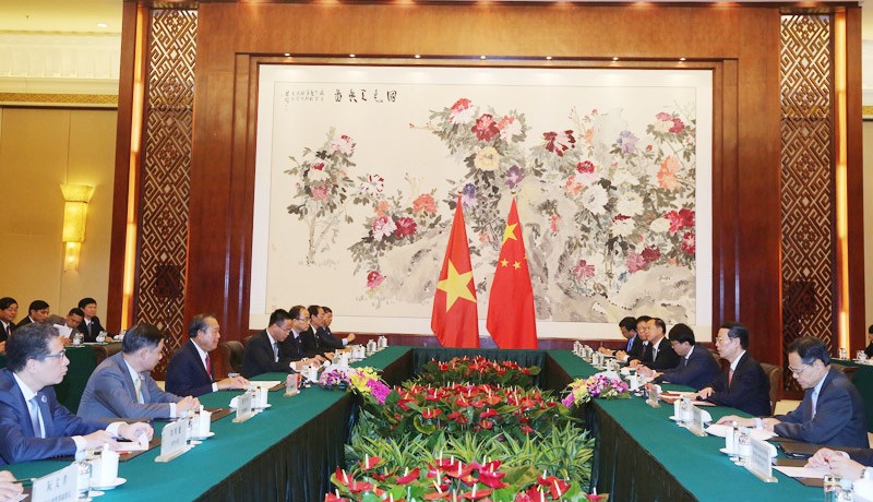 Phó Thủ tướng Trương Hòa Bình gặp gỡ Phó Thủ tướng Trung Quốc