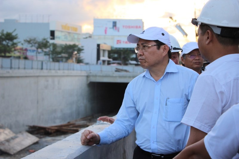 Chủ tịch Đà Nẵng: Thưởng nóng nếu hoàn thành hầm chui kịp phục vụ APEC