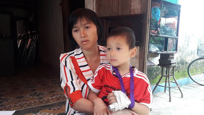 Nghệ An: Cô giáo mầm non bị tố đánh gãy ngón tay bé trai